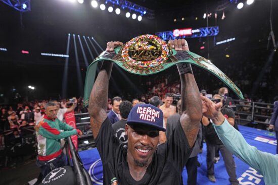 Jermall Charlo defends title
